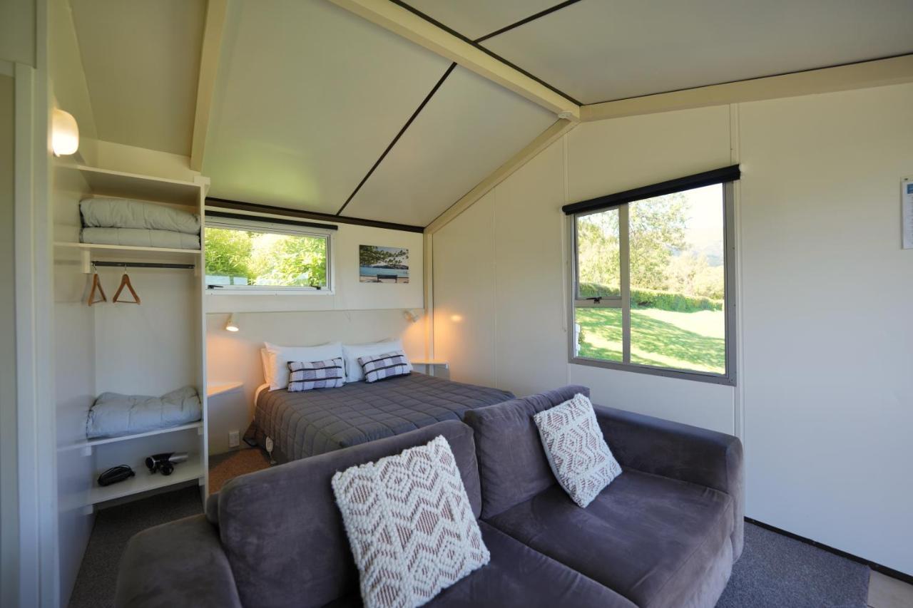 Akaroa Top 10 Holiday Park Exterior photo