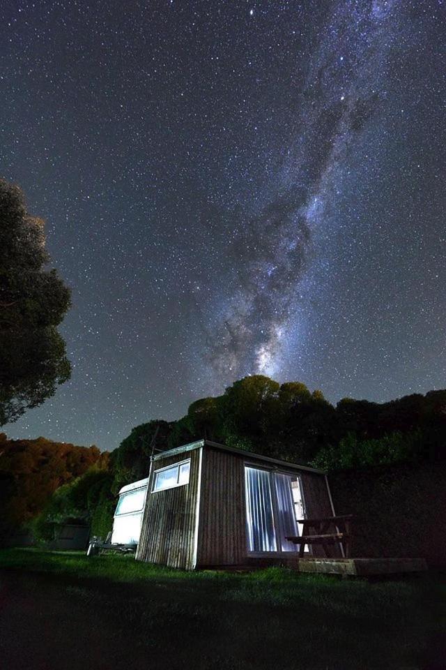 Akaroa Top 10 Holiday Park Exterior photo